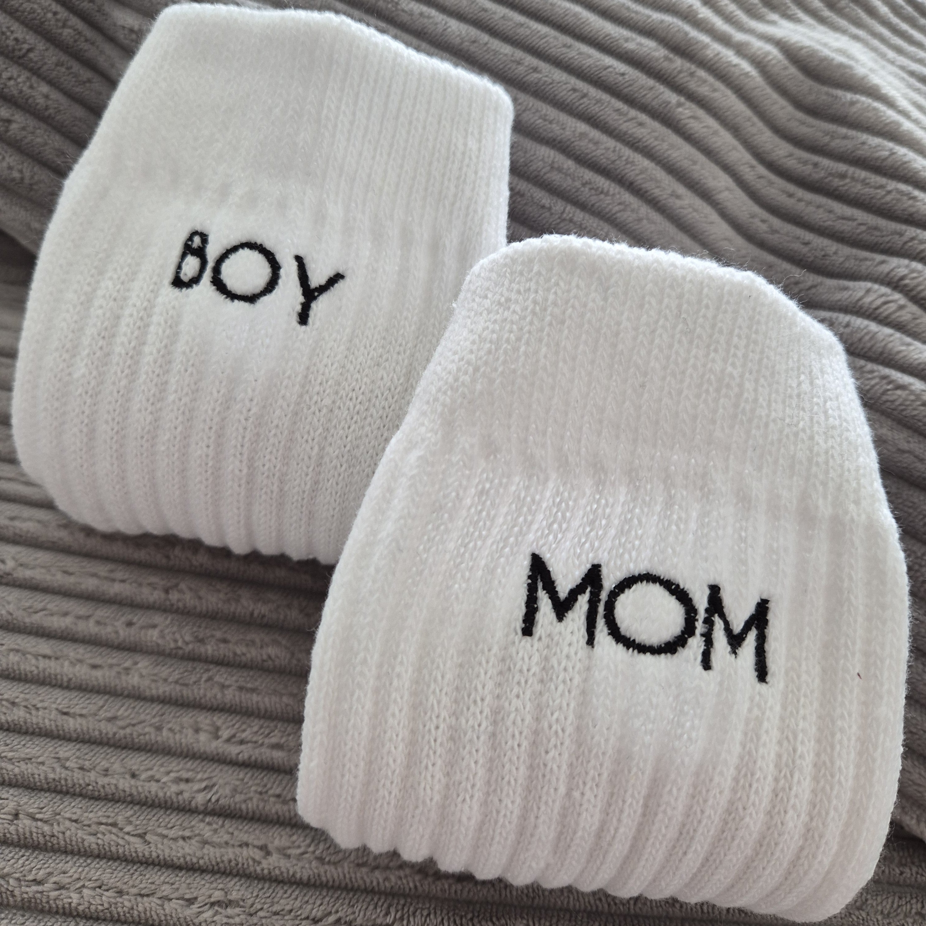 BOY MOM Socken