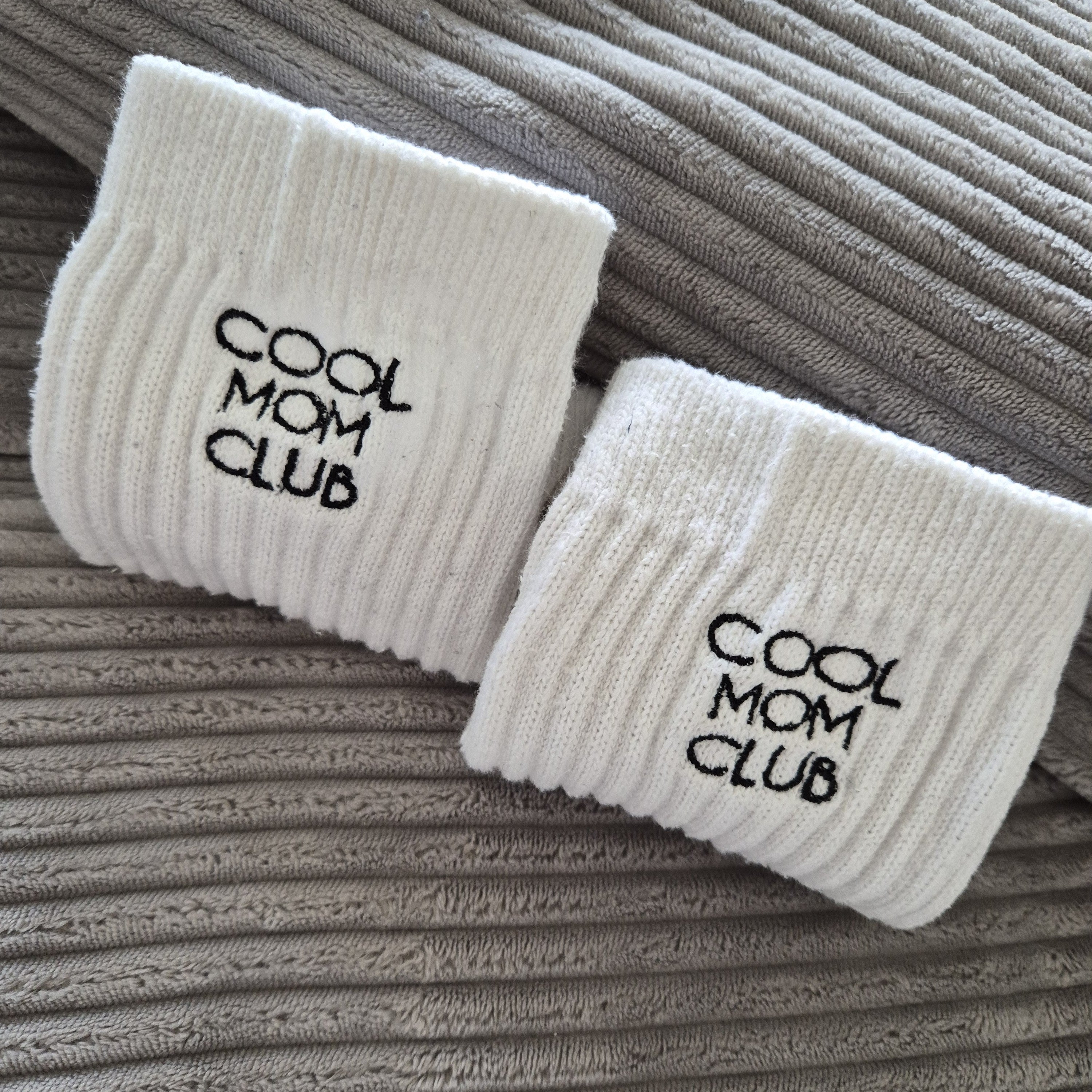COOL MOM CLUB