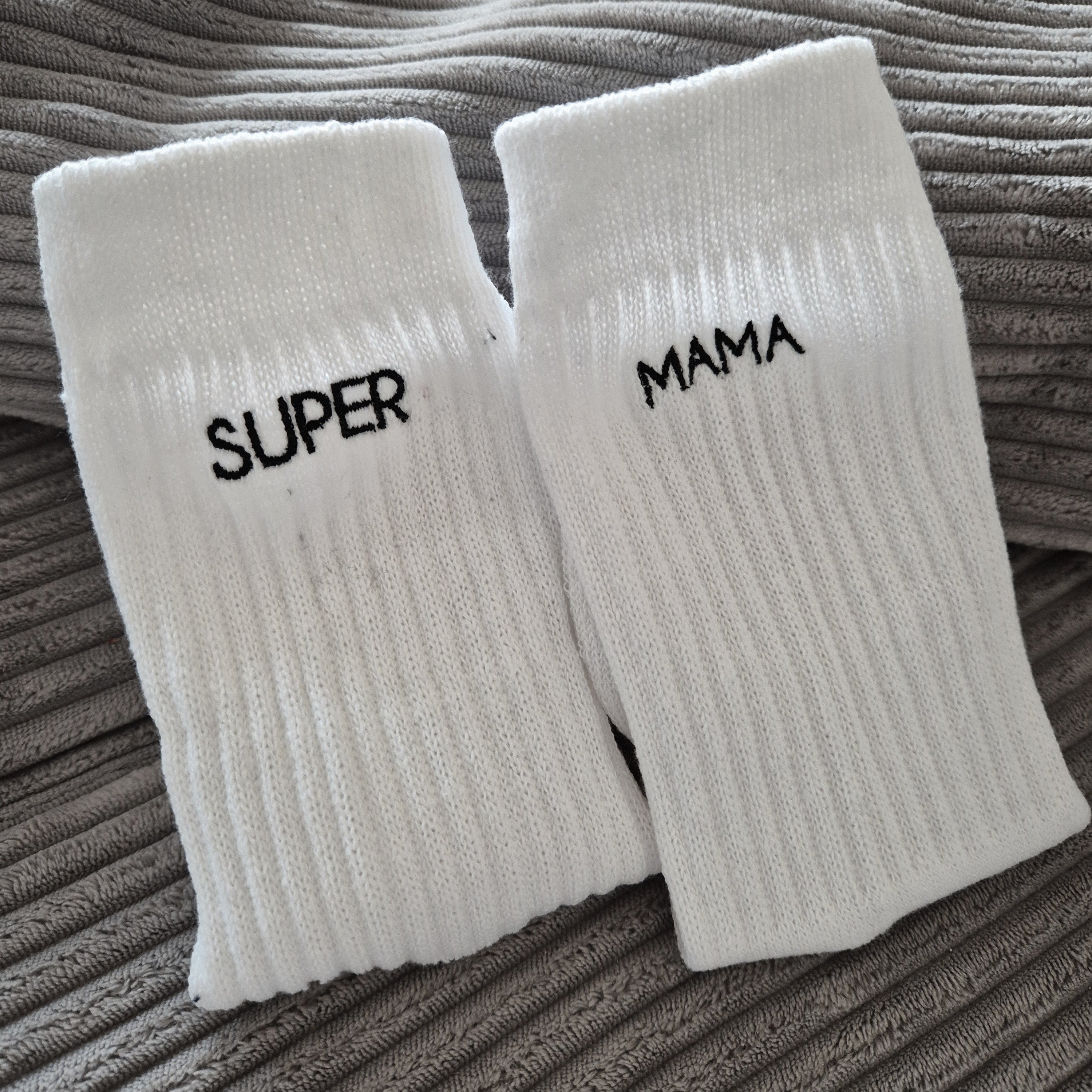 SUPER MAMA